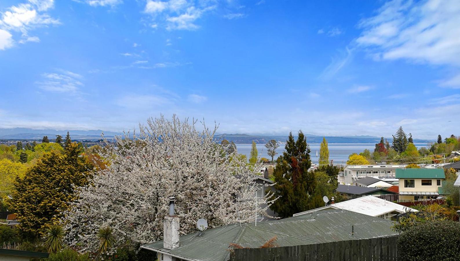 Woodward House Taupo Villa Exterior photo